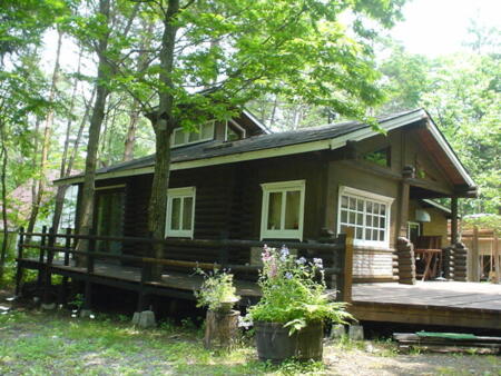 ログハウス ラナの家 ドングリ棟